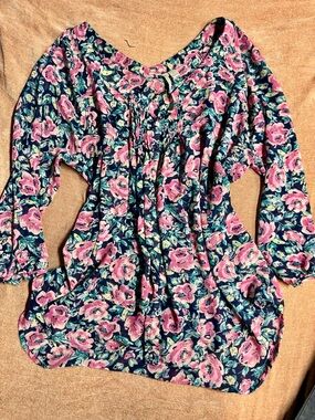 LC Lauren Conrad Navy Floral Pink Peasant Blouse